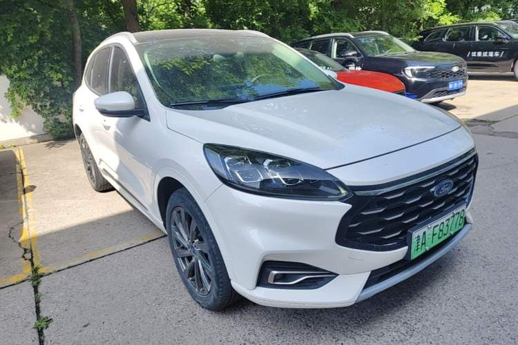 Used Ford Escape New Energy 2021 PHEV model Front Right 45 Deg