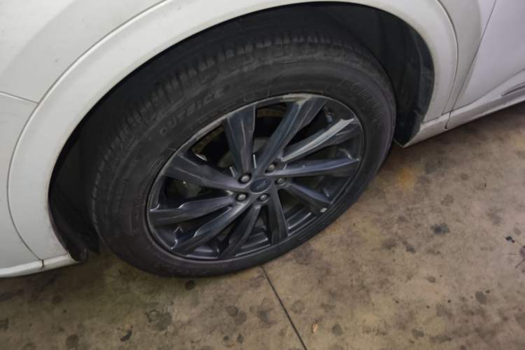 Used Ford Escape New Energy 2021 PHEV model Left Front Wheel Hub