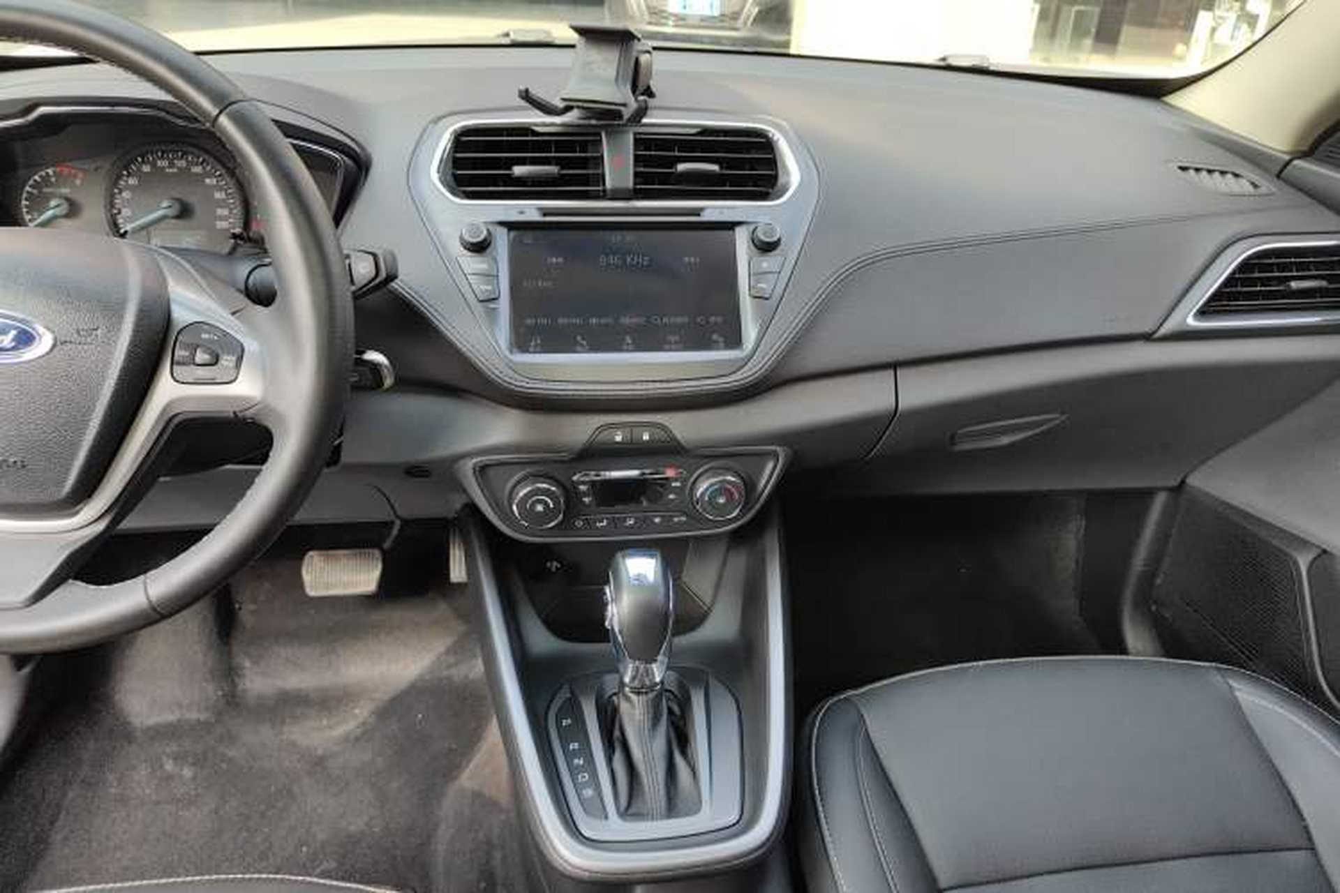 Used Ford Escort 2015 1.5L Automatic Fashion Model Audio And AC Panel