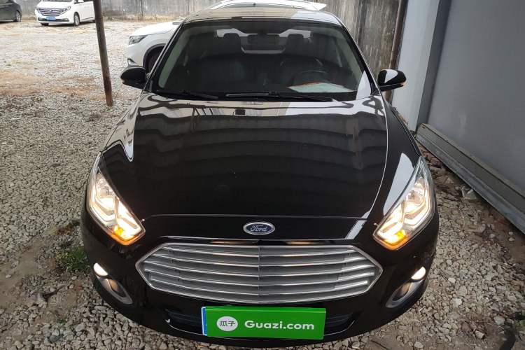 Used Ford Escort 2015 1.5L Automatic Fashion Model Front
