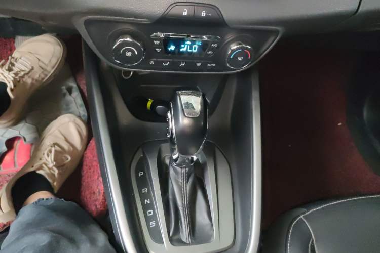 Used Ford Escort 2015 1.5L Automatic Fashion Model Gear Lever