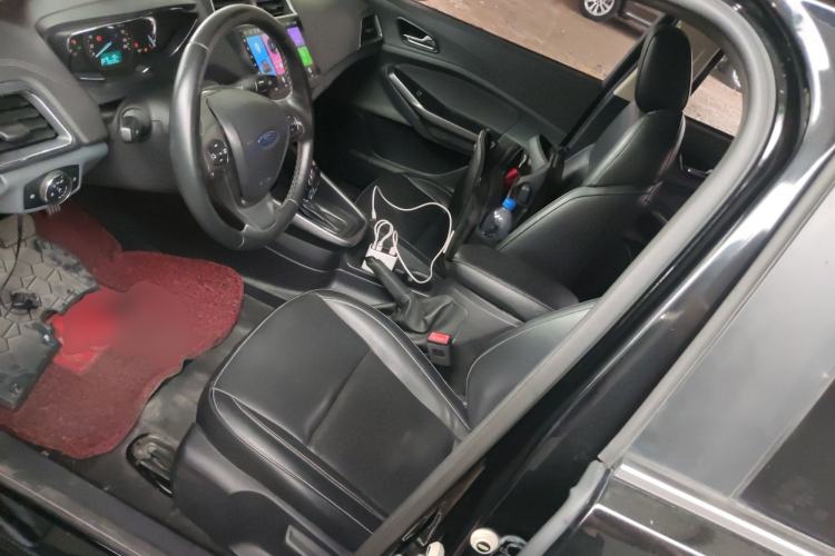Used Ford Escort 2015 1.5L Automatic Fashion Model Left Front Seat