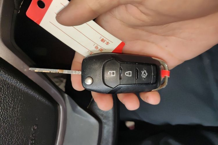 Used Ford Escort 2015 1.5L Automatic Fashion Model Vehicle Key