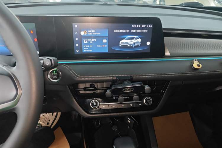 Used Ford Escort 2021 1.5L Automatic Diamond Edition Audio And AC Panel