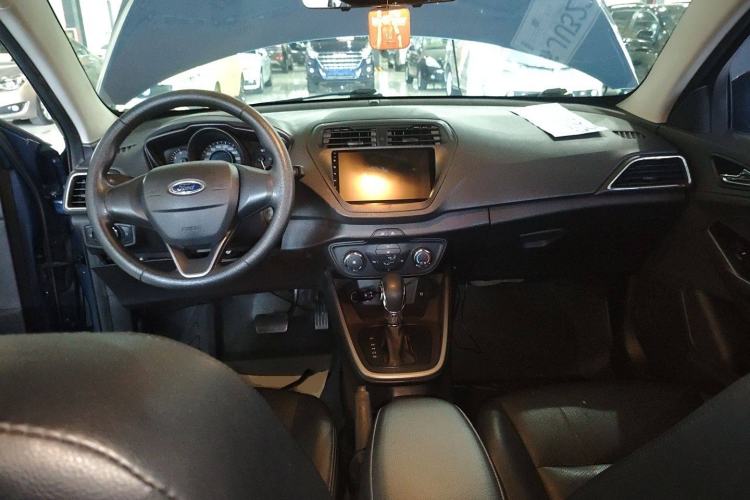 Used Ford Escort 2019 1.5L Automatic ZhiXiang Model Center Console