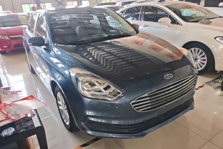 Used Ford Escort 2019 1.5L Automatic ZhiXiang Model Front Right 45 Deg