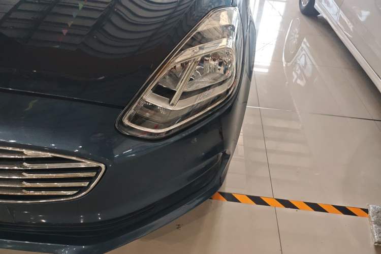Used Ford Escort 2019 1.5L Automatic ZhiXiang Model Left Front Headlight