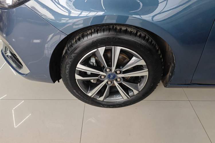 Used Ford Escort 2021 1.5L Automatic Diamond Edition Left Front Wheel Hub