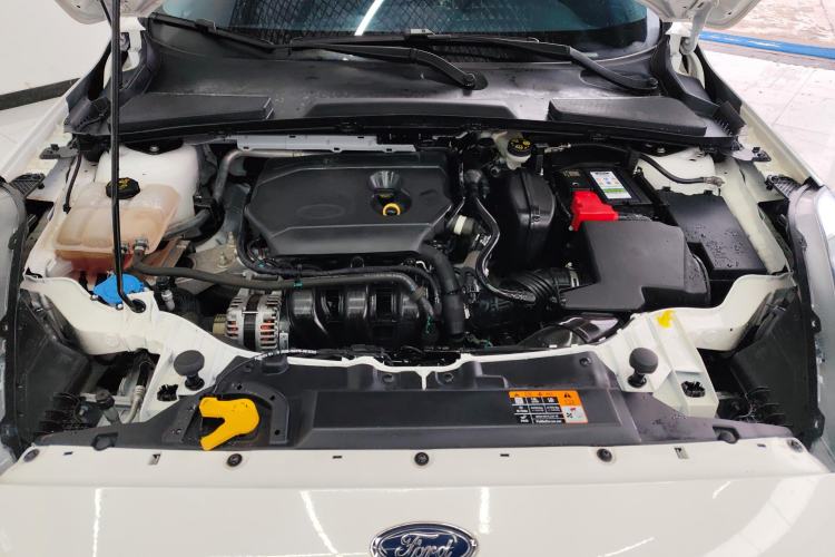 Used Ford Escort 2019 Revised Version 1.5L Automatic Enjoyment Type China VI Standard Engine Bay