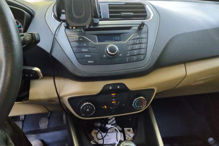 Used Ford Escort 2015 1.5L Manual Comfort Model Audio And AC Panel