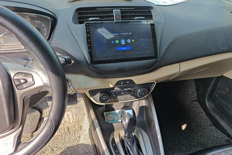 Used Ford Escort 2015 1.5L Automatic Fashion Model Audio And AC Panel