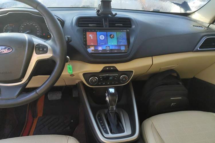 Used Ford Escort 2015 1.5L Automatic Fashion Model Audio And AC Panel