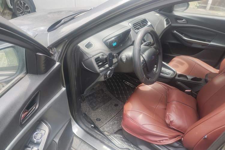 Used Ford Escort 2015 1.5L Automatic Fashion Model Driver Seat