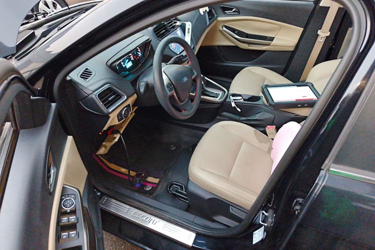 Used Ford Escort 2015 1.5L Automatic Fashion Model Driver Seat