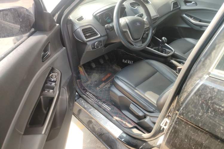 Used Ford Escort 2015 1.5L Manual Fashion Edition Driver Seat