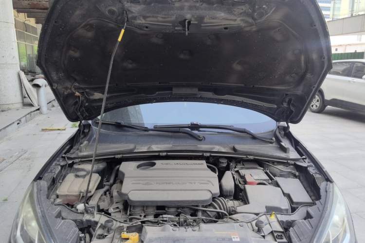 Used Ford Escort 2015 1.5L Automatic Fashion Model Engine Bay
