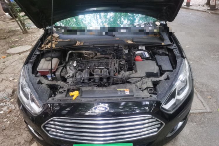 Used Ford Escort 2015 1.5L Manual Comfort Model Engine Bay