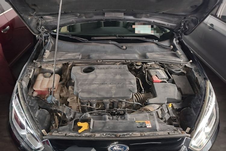 Used Ford Escort 2015 1.5L Manual Comfort Model Engine Bay