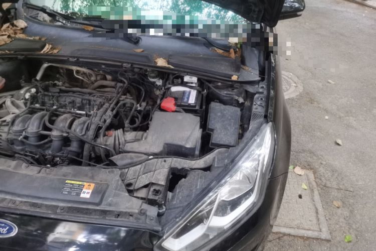 Used Ford Escort 2015 1.5L Manual Comfort Model Engine Bay Left