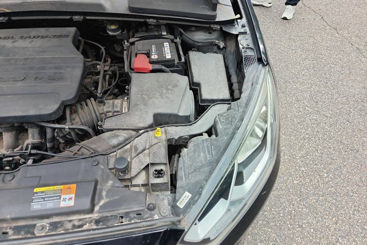 Used Ford Escort 2015 1.5L Manual Comfort Model Engine Bay Left