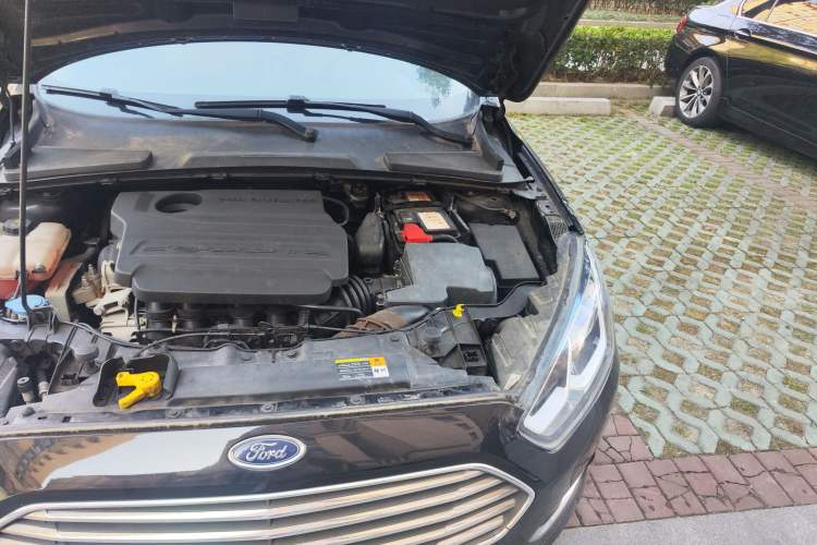 Used Ford Escort 2015 1.5L Automatic Fashion Model Engine Bay Left