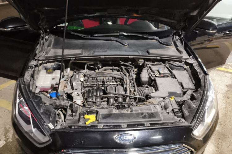 Used Ford Escort 2015 1.5L Automatic Comfort Edition Engine Bay