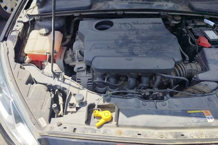 Used Ford Escort 2015 1.5L Manual Comfort Model Engine Bay Right