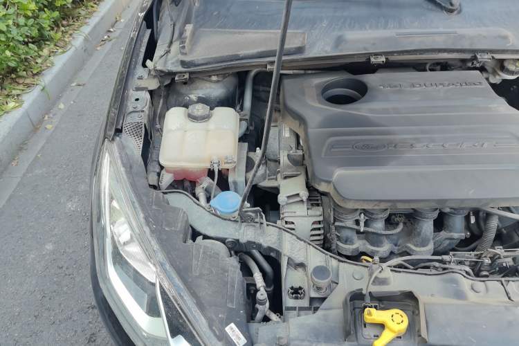 Used Ford Escort 2015 1.5L Manual Comfort Model Engine Bay Right