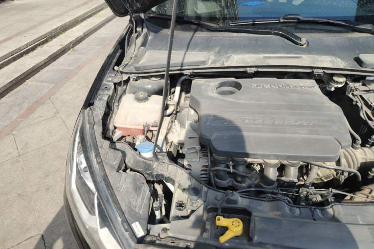 Used Ford Escort 2015 1.5L Manual Fashion Edition Engine Bay Right