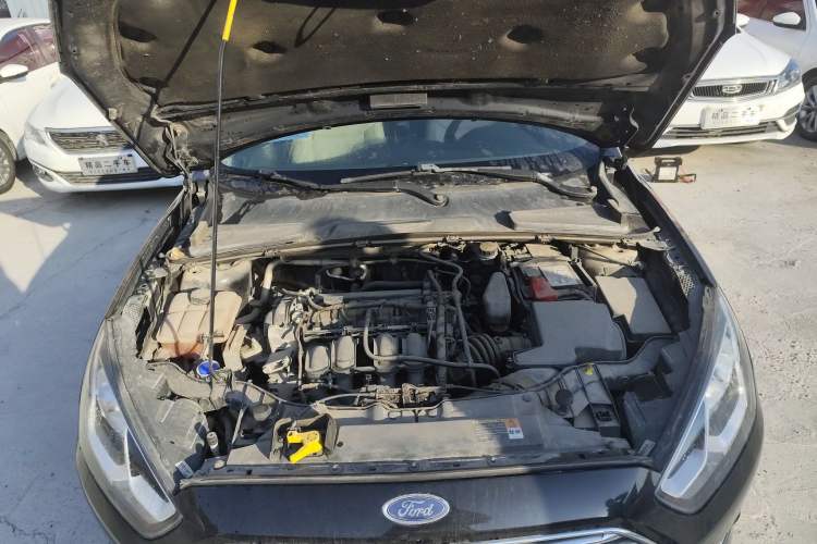 Used Ford Escort 2015 1.5L Automatic Fashion Model Engine Bay