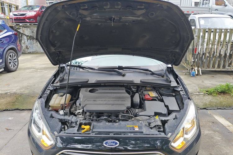 Used Ford Escort 2015 1.5L Automatic Fashion Model Engine Bay