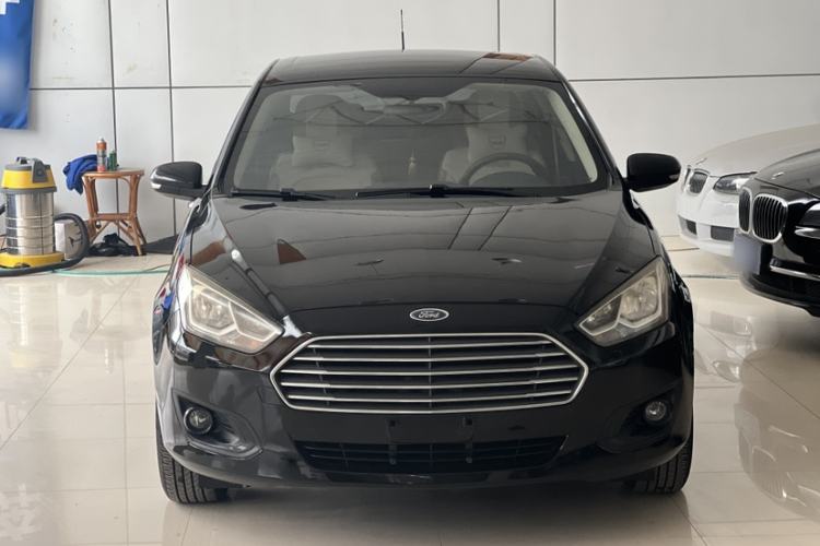 Used Ford Escort 2015 1.5L Automatic Comfort Edition Exterior 1