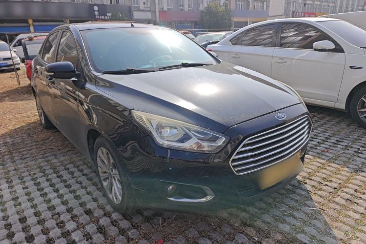 Used Ford Escort 2015 1.5L Automatic Fashion Model Exterior 1