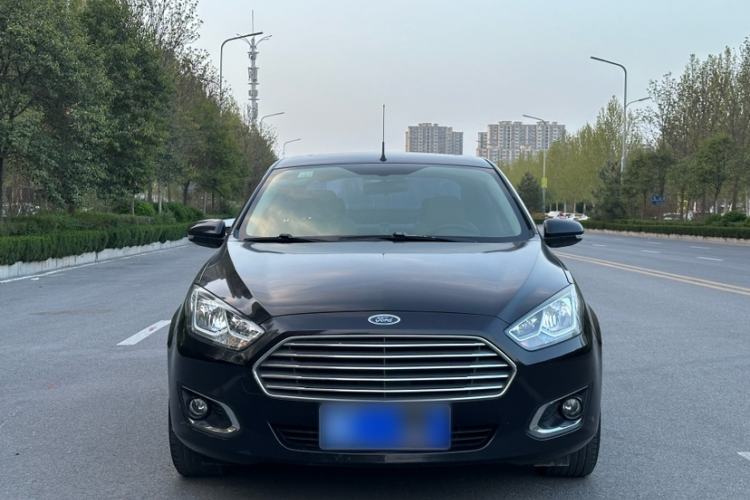 Used Ford Escort 2015 1.5L Automatic Fashion Model Exterior 1