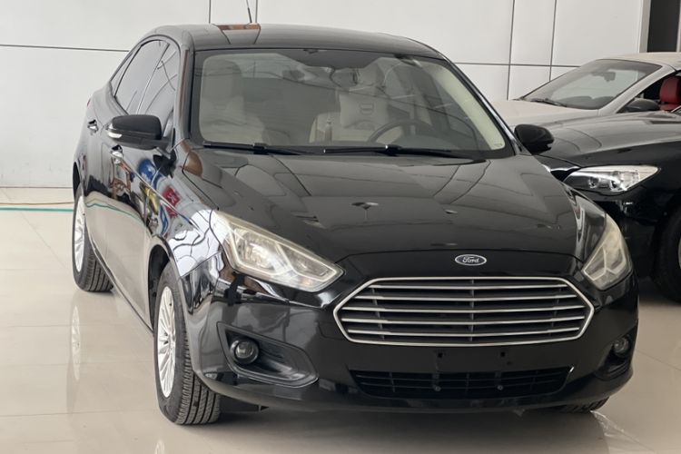 Used Ford Escort 2015 1.5L Automatic Comfort Edition Exterior 2