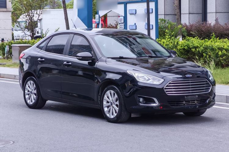 Used Ford Escort 2015 1.5L Automatic Fashion Model Exterior 2