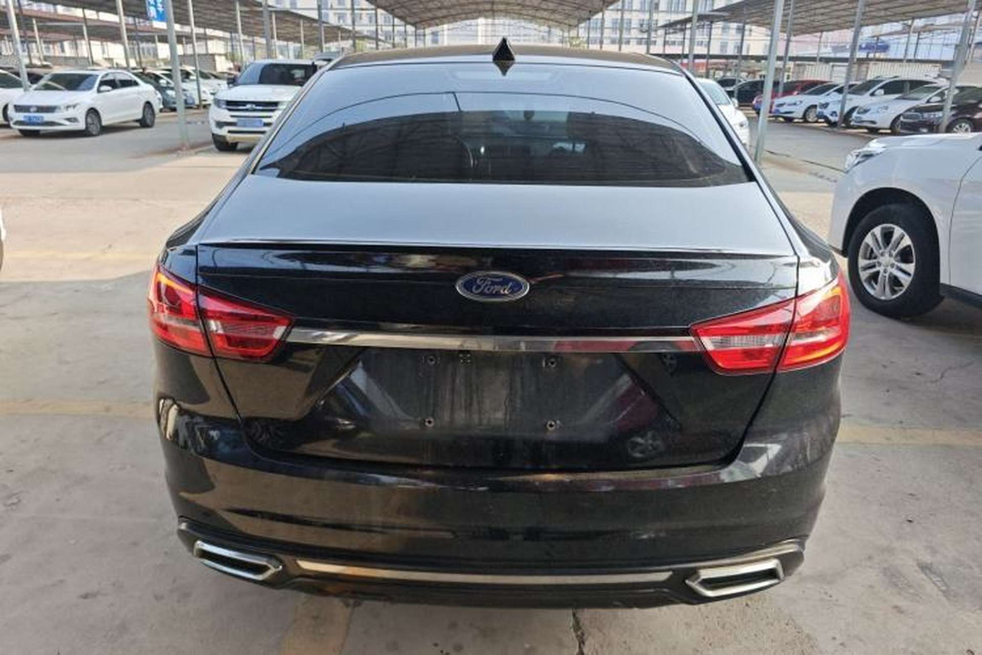 Used Ford Escort 2015 1.5L Manual Fashion Edition Exterior 4