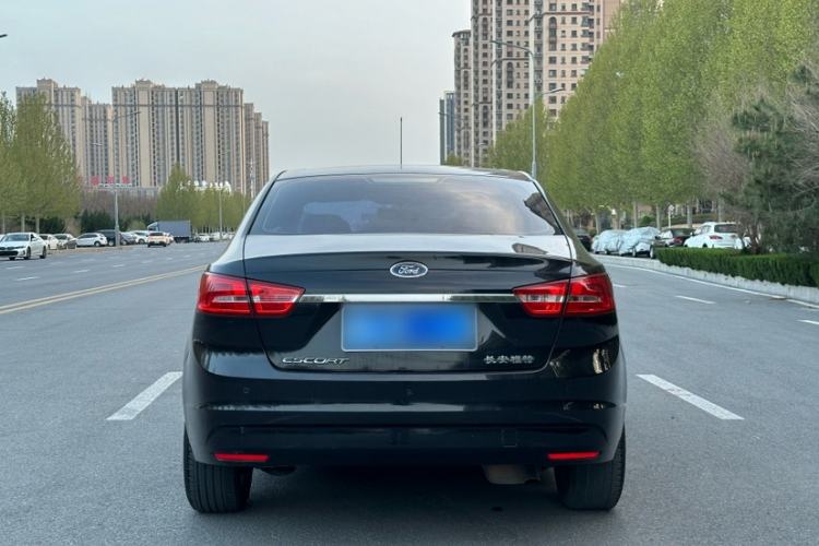 Used Ford Escort 2015 1.5L Automatic Fashion Model Exterior 4
