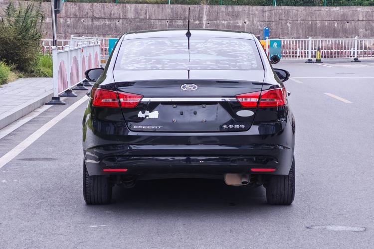 Used Ford Escort 2015 1.5L Automatic Fashion Model Exterior 5