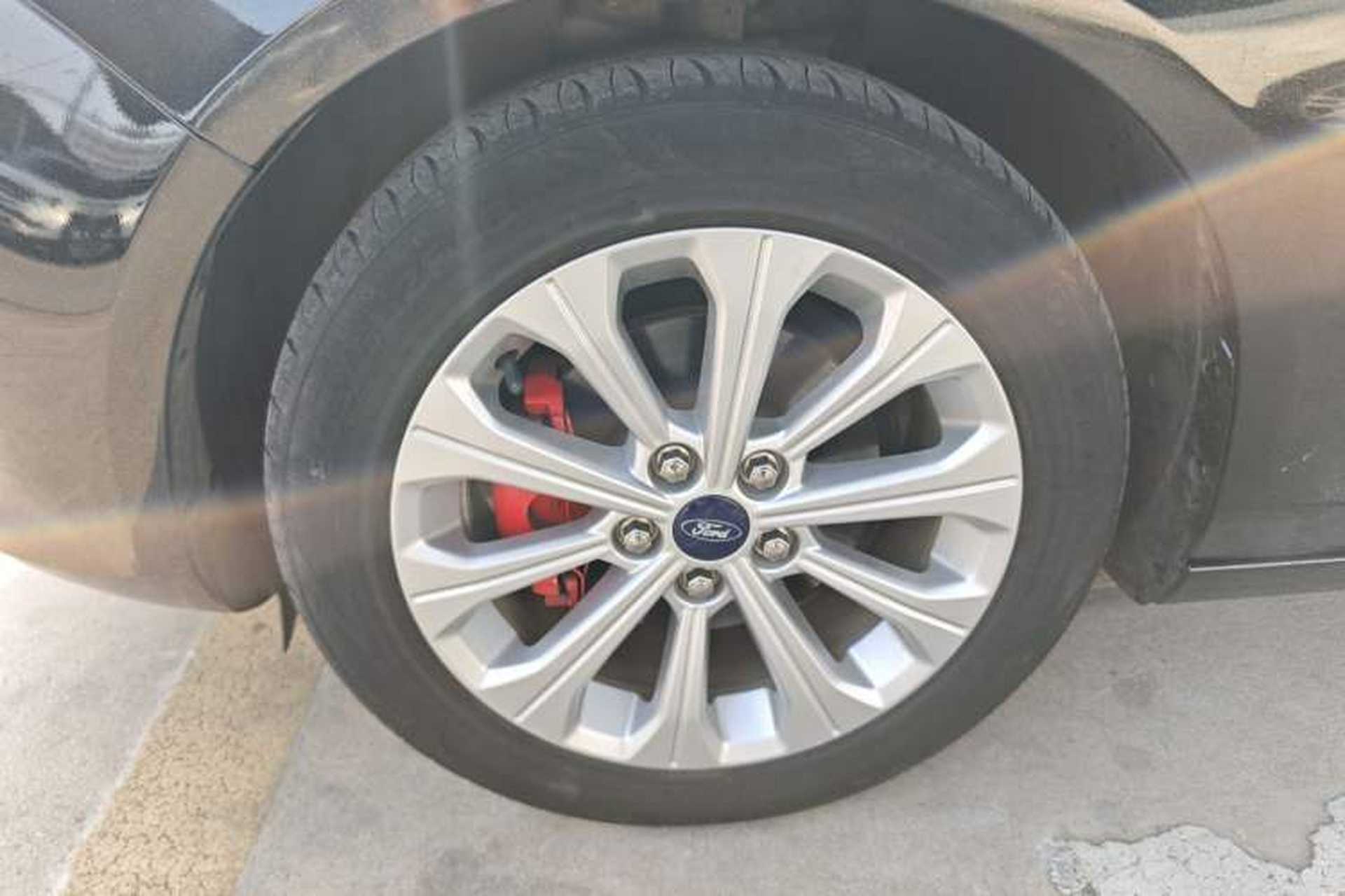 Used Ford Escort 2015 1.5L Manual Fashion Edition Exterior 7