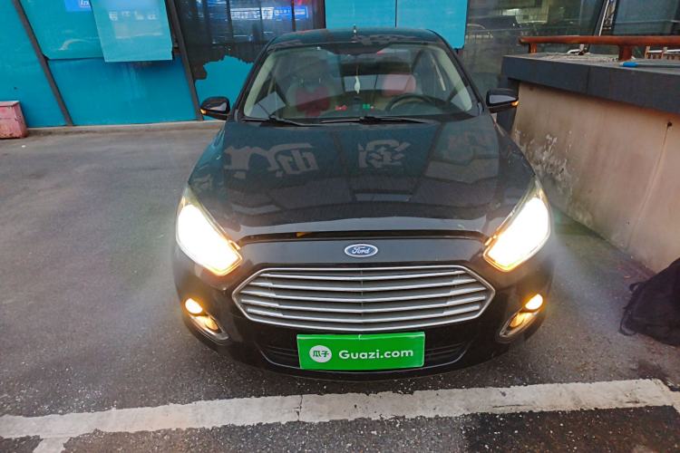 Used Ford Escort 2015 1.5L Automatic Fashion Model Front