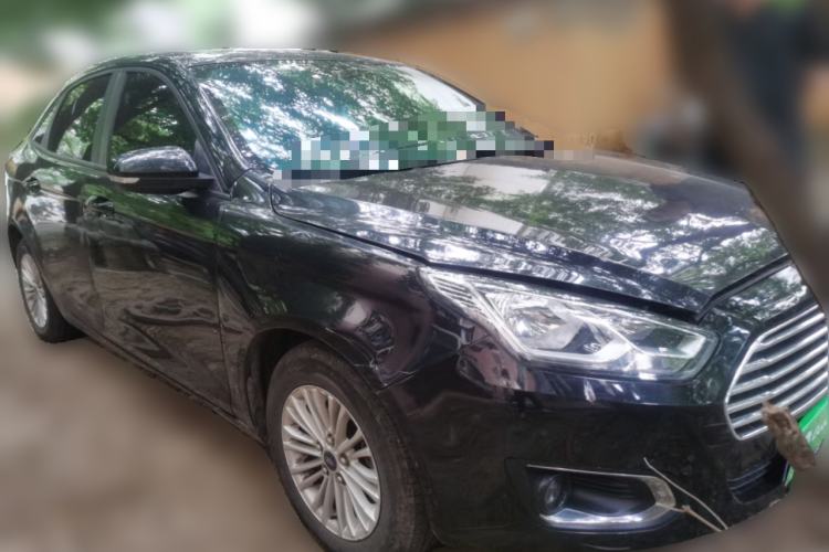 Used Ford Escort 2015 1.5L Manual Comfort Model Front Right 45 Deg