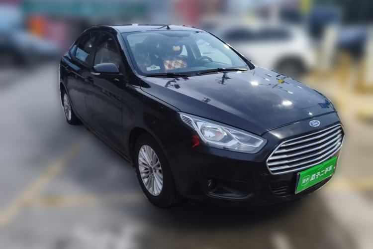 Used Ford Escort 2015 1.5L Automatic Comfort Edition Front Right 45 Deg