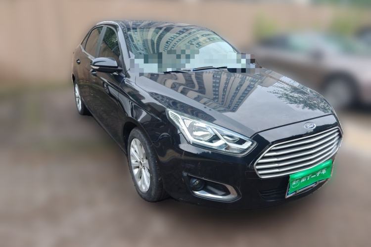 Used Ford Escort 2015 1.5L Automatic Fashion Model Front Right 45 Deg