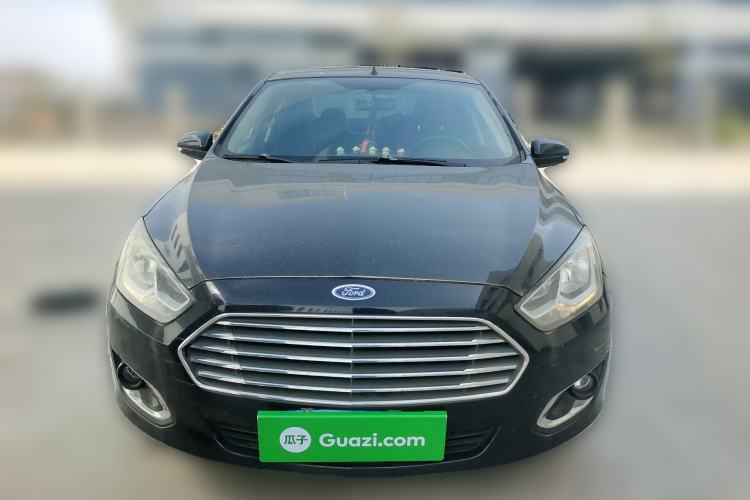 Used Ford Escort 2015 1.5L Manual Fashion Edition Front
