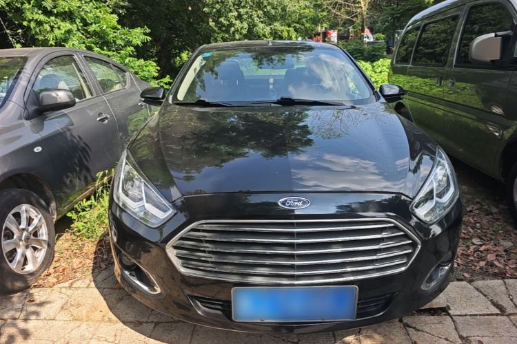 Used Ford Escort 2015 1.5L Automatic Fashion Model Front