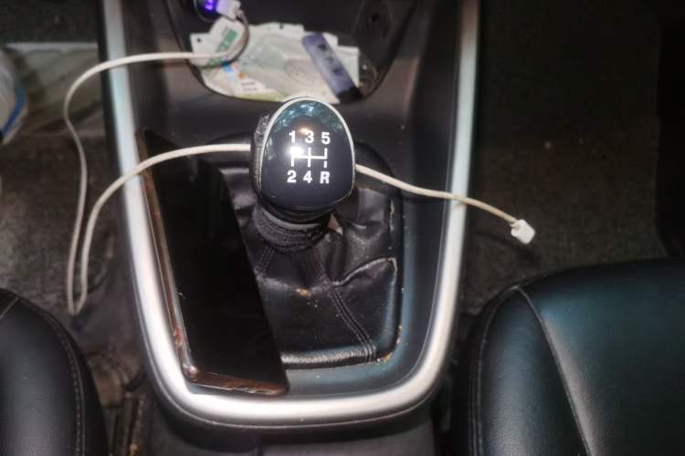 Used Ford Escort 2015 1.5L Manual Comfort Model Gear Lever