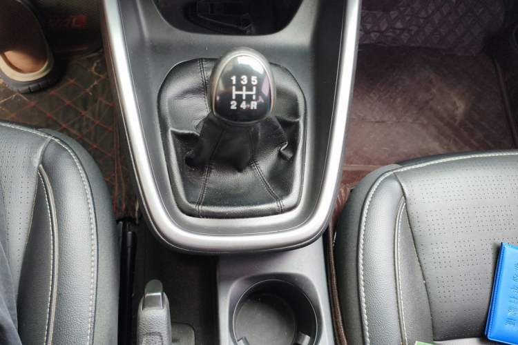 Used Ford Escort 2015 1.5L Manual Fashion Edition Gear Lever