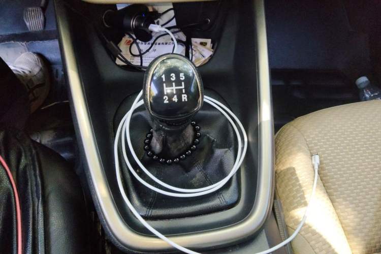 Used Ford Escort 2015 1.5L Manual Comfort Model Gear Lever