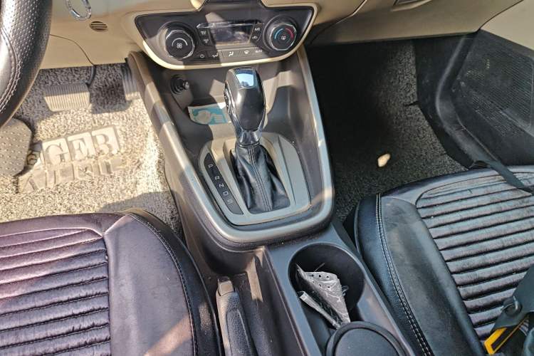Used Ford Escort 2015 1.5L Automatic Fashion Model Gear Lever